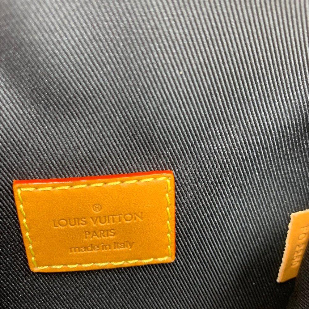 ❌SOLD❌ Louis Vuitton Nigo Amazone Messenger bag - Picture 11 of 13